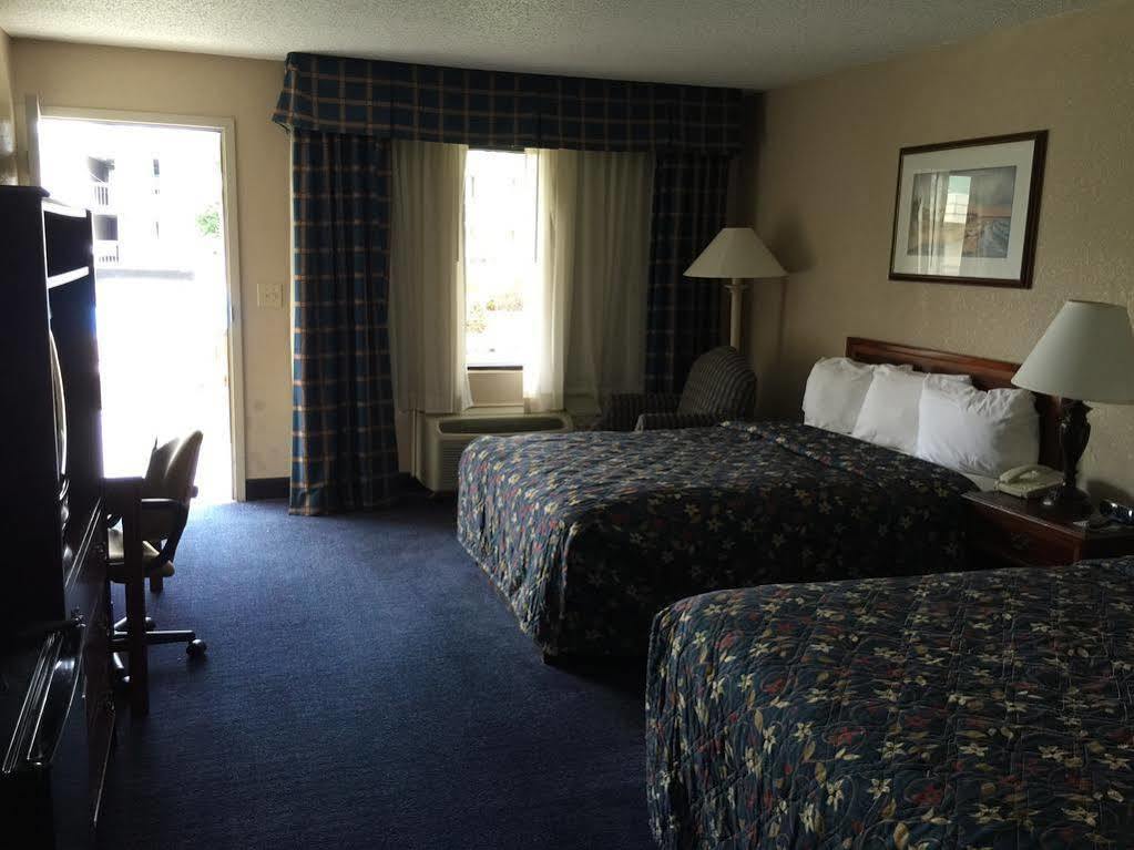Mayfair Inn Williamston Buitenkant foto